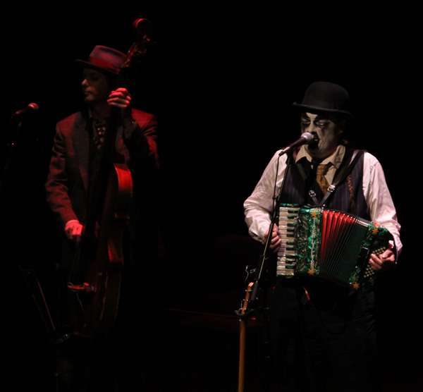 tiger-lillies_live_tampa_kisses-and-noise_3